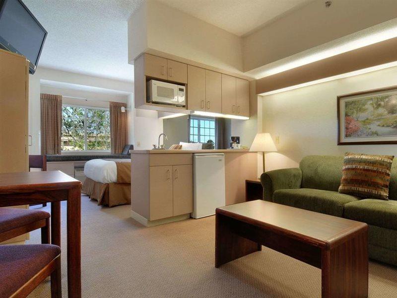 Microtel Inn & Suites By Wyndham Bloomington Msp Airport Bagian luar foto
