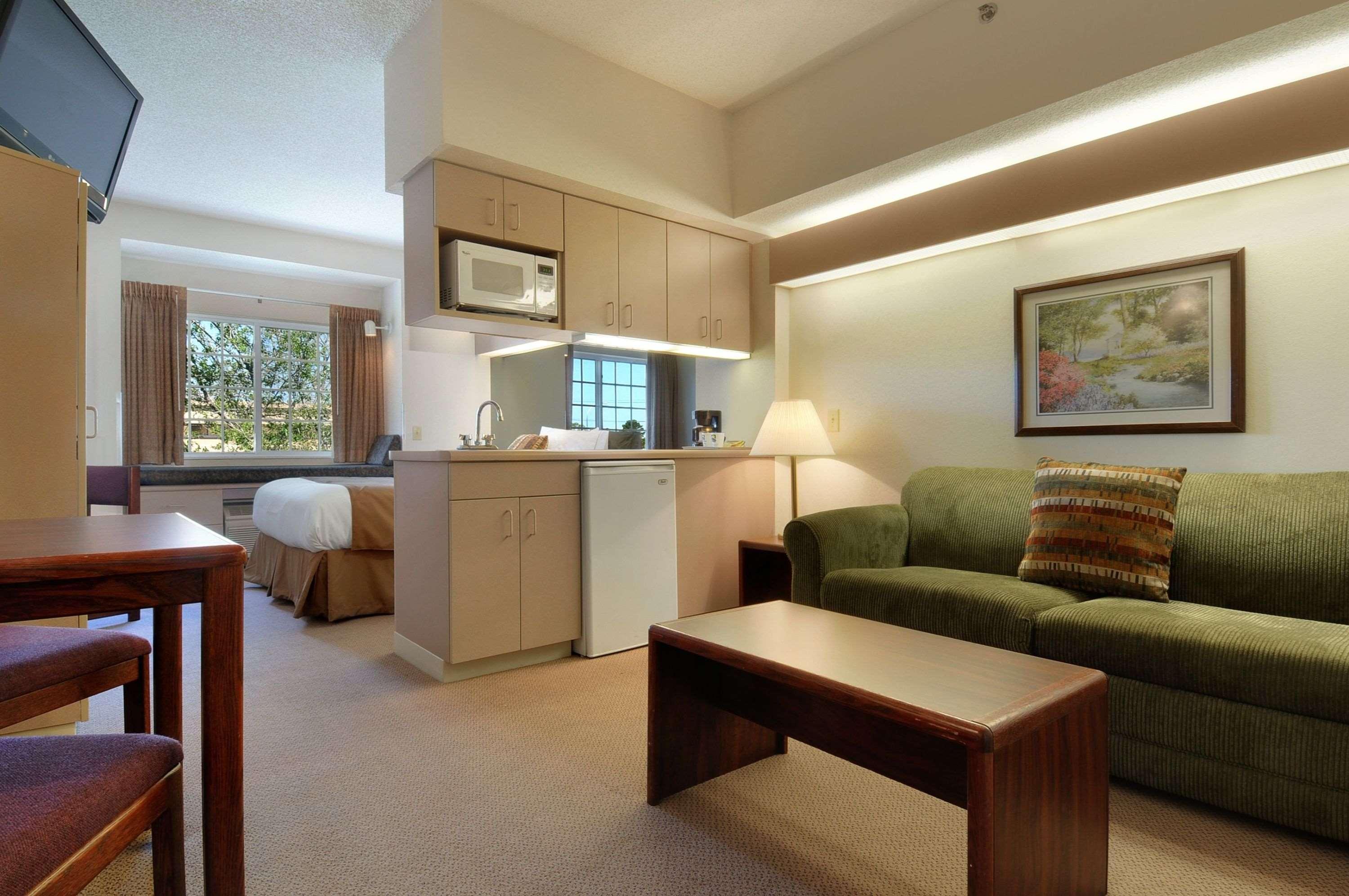 Microtel Inn & Suites By Wyndham Bloomington Msp Airport Bagian luar foto