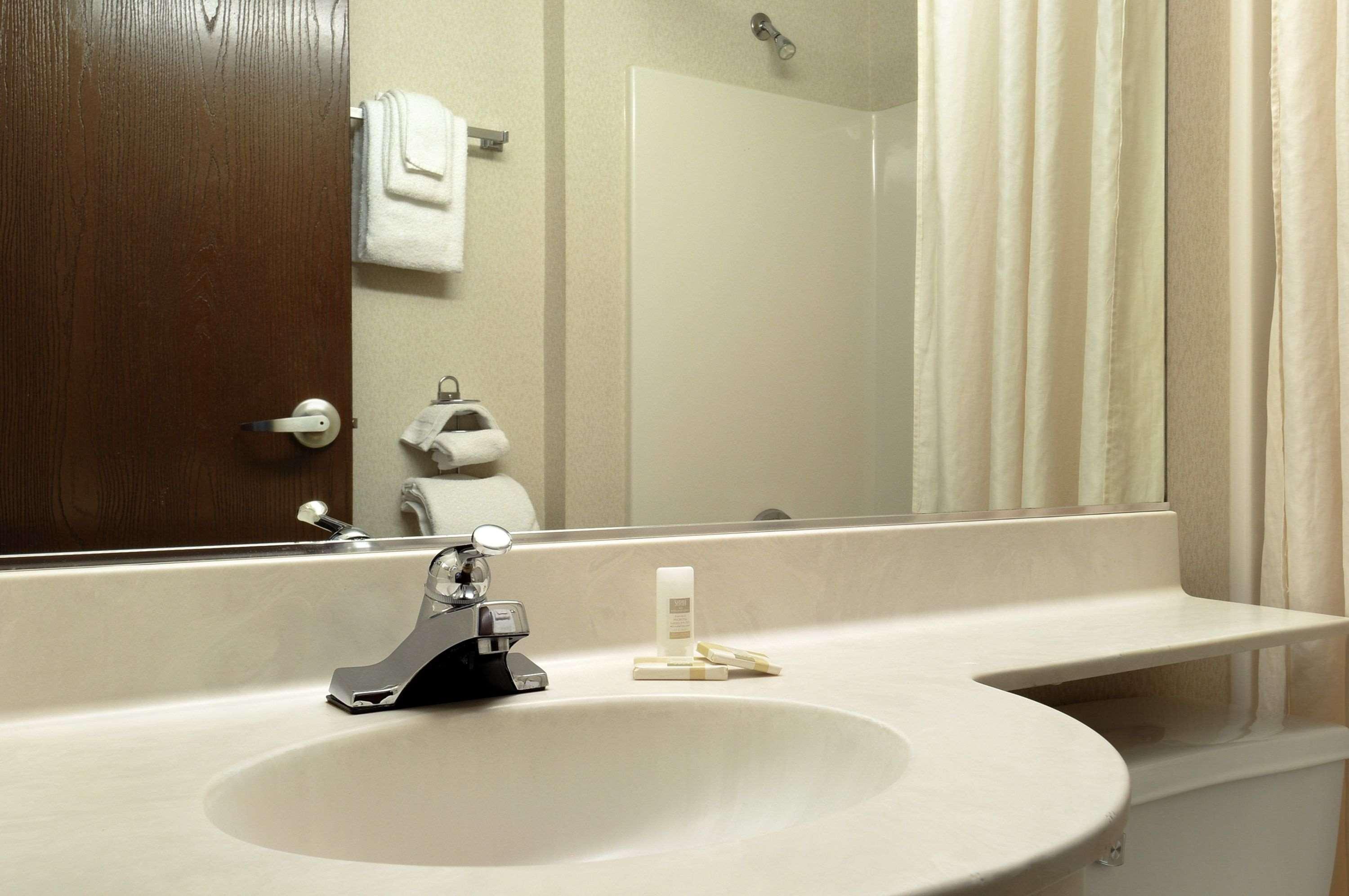Microtel Inn & Suites By Wyndham Bloomington Msp Airport Ruang foto