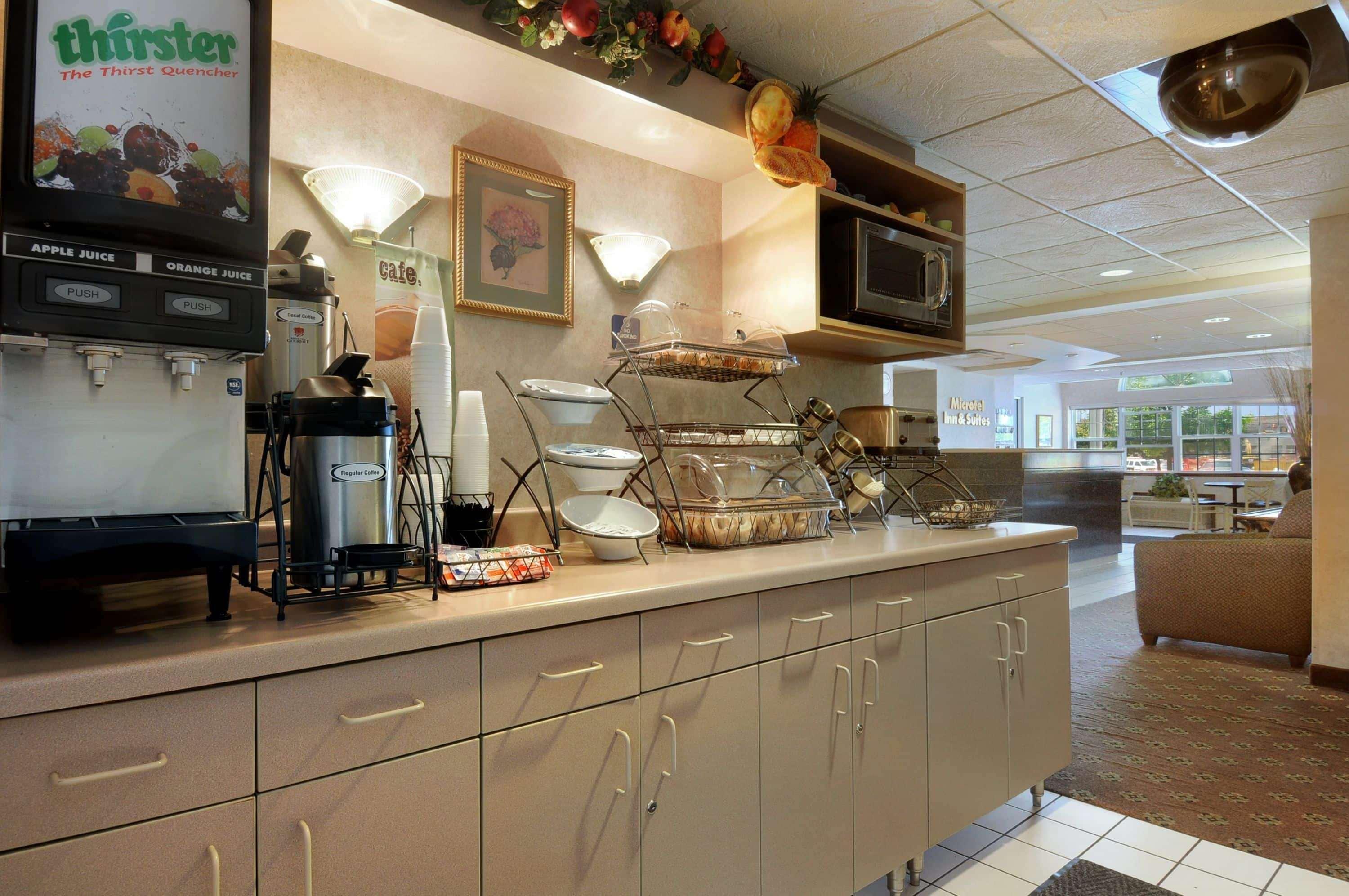 Microtel Inn & Suites By Wyndham Bloomington Msp Airport Bagian luar foto