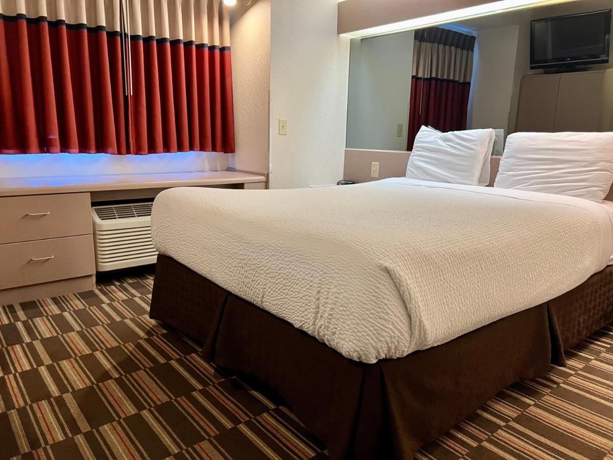 Microtel Inn & Suites By Wyndham Bloomington Msp Airport Bagian luar foto