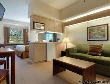 Microtel Inn & Suites By Wyndham Bloomington Msp Airport Bagian luar foto
