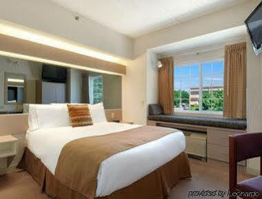 Microtel Inn & Suites By Wyndham Bloomington Msp Airport Bagian luar foto
